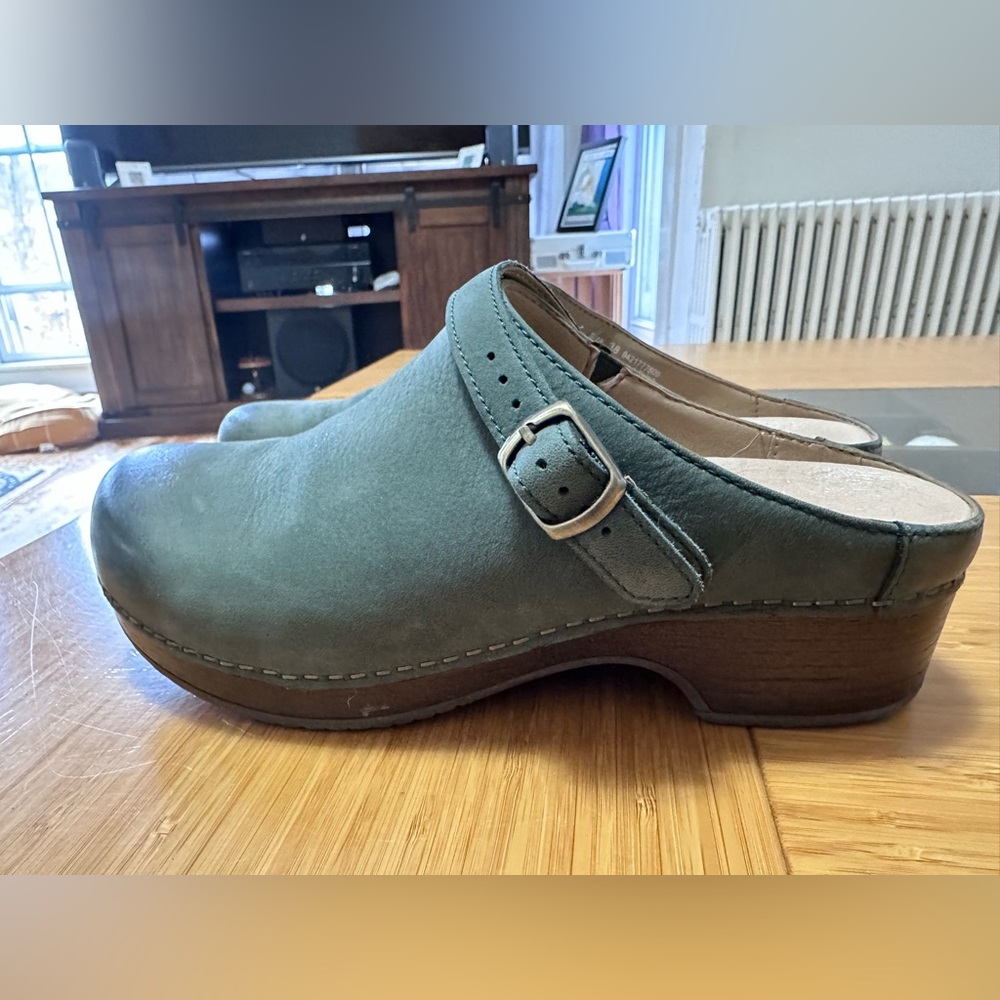 Dansko size 38